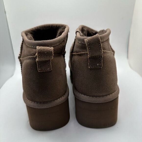 CUSHIONAIRE Women's Genuine Suede pull platform boot +Memory Foam 8 WIDE TAUPE - Picture 4 of 7